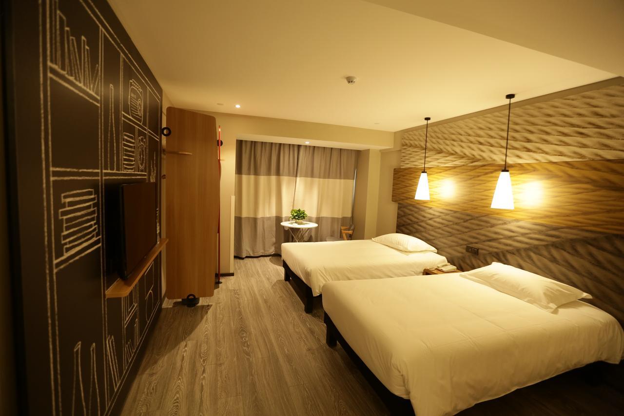 Ibis Chengdu West Jingcui Road Hotel Kültér fotó